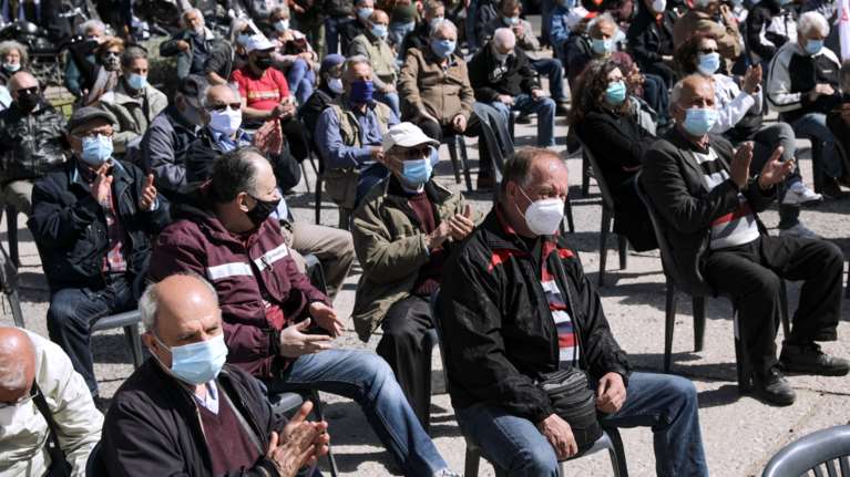 Συντάξεις fast track: Όλα όσα πρέπει να γνωρίζετε - Σε τι διαφέρουν από τις &quot;συντάξεις εμπιστοσύνης&quot;