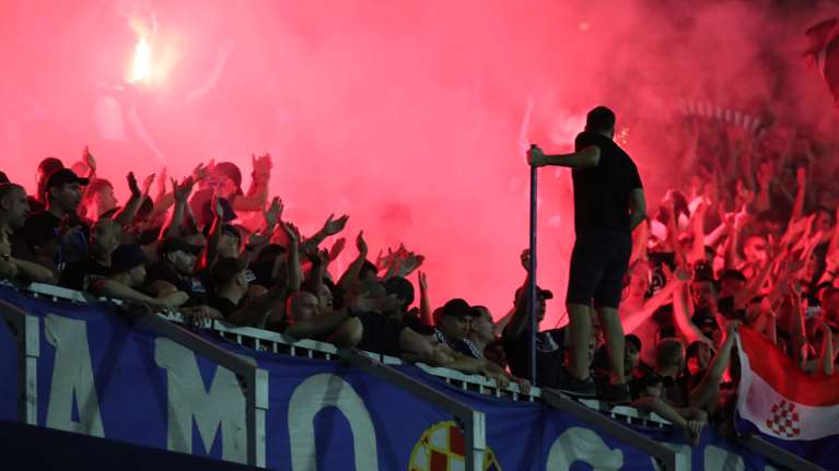 Ντιναμό Ζάγκρεμπ - ΑΕΚ: Οι Κροάτες ultras άφησαν κενές θέσεις στην εξέδρα για τους συλληφθέντες [βίντεο]