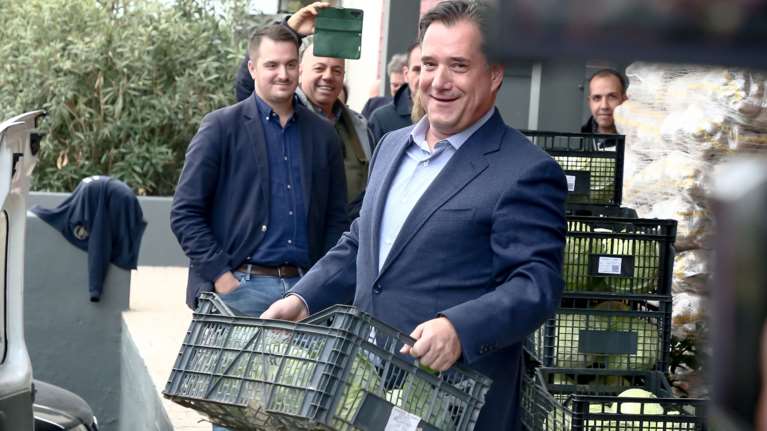 Αδωνις Γεωργιάδης: Το καλάθι του Αη Βασίλη κάνει θραύση, θα προστεθούν άλλοι χίλιοι κωδικοί