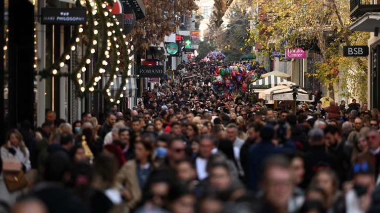 Εορταστικό ωράριο: Οι ώρες λειτουργίας των εμπορικών καταστημάτων μέχρι την Πρωτοχρονιά