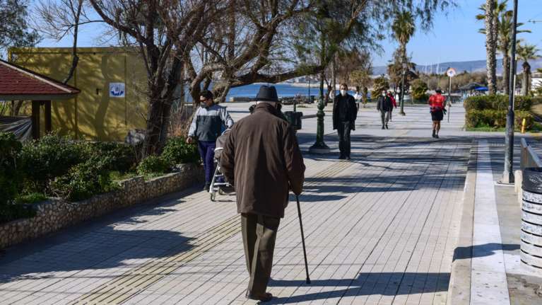 Κορονοϊός: 8.024 νέα κρούσματα στην Αττική, σχεδόν 2.000 στη Θεσσαλονίκη - Στο &quot;κόκκινο&quot; η Κρήτη