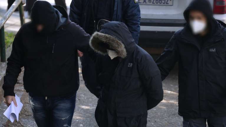 Δολοφονία Άλκη: Ποιος είναι ο &quot;Μεγάλος&quot; που ψάχνουν οι Αρχές - Άφαντο το τρίτο όχημα με τους σκληρούς χούλιγκαν