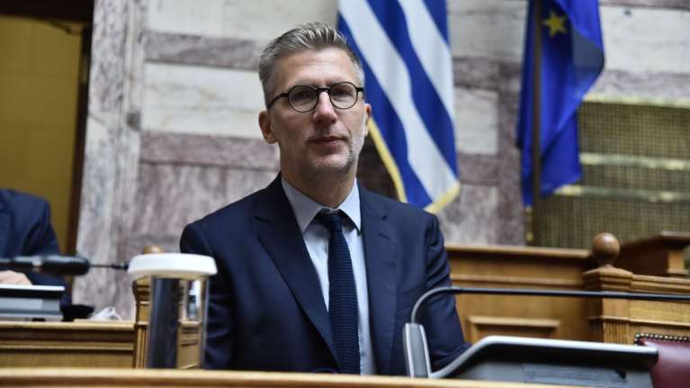 Σκέρτσος: &quot;Δεν πιστεύω τίποτα από αυτά&quot; - Η κόντρα με δημοσιογράφο του Documento για τις υποκλοπές