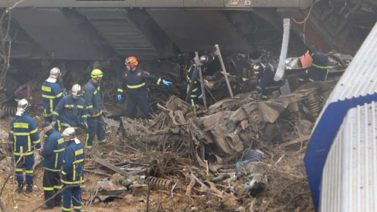 Οι αμαρτωλές καθυστερήσεις στο ηλεκτρονικό σύστημα ελέγχου των τρένων - Γεφύρι της Αρτας η σύμβαση 717 του ΟΣΕ