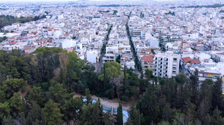Πώς θα γίνει η μείωση του ΕΝΦΙΑ σε ασφαλισμένες κατοικίες για φυσικές καταστροφές