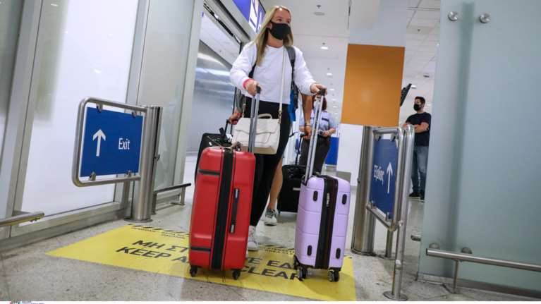 Αλλαγές στην είσοδο τουριστών στη χώρα: Αναγνώριση των rapid tests -  Έλεγχος σε παιδιά από 12 ετών και άνω