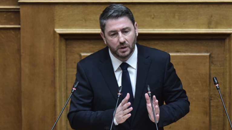 Απάντηση Ανδρουλάκη σε Μητσοτάκη: Το πρόβλημα της στέγασης δεν λύνεται με βίντεο στο TikTok