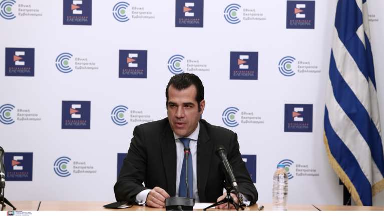 Πλεύρης: Θα έχουμε νέα κύματα κορονοϊού από το φθινόπωρο - Αν χρειαστούν μέτρα, θα είναι ήπια