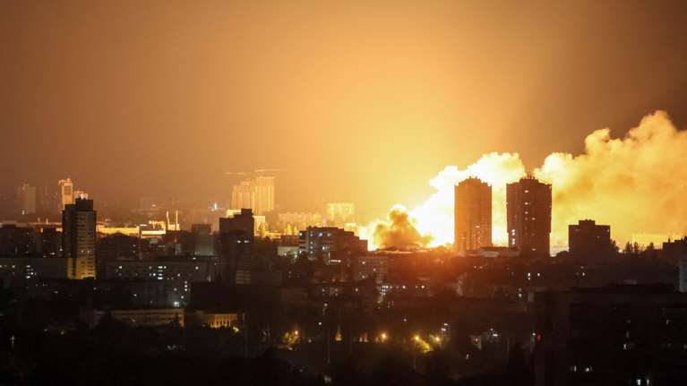 Ουκρανία: Το Κίεβο υπόσχεται να αντεπιτεθεί μετά τις ρωσικές επιθέσεις σε ενεργειακές εγκαταστάσεις