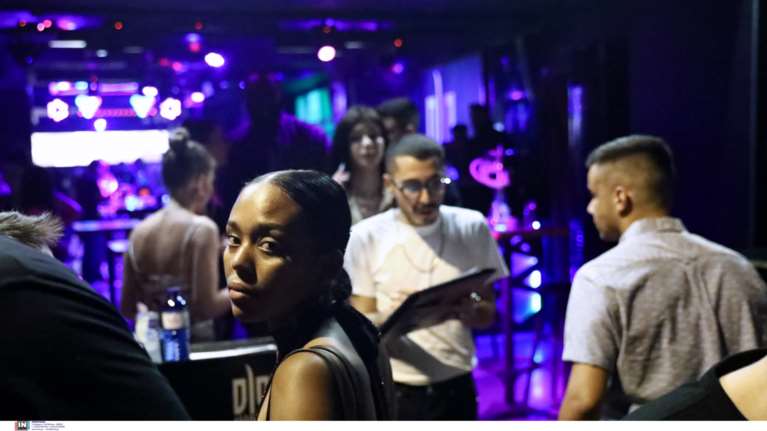 Ανατροπή: Εξαιρετικά πιθανό να μην υπάρξουν τελικά μεικτά κέντρα διασκέδασης- Μόνο για εμβολιασμένους οι κλειστοί χώροι