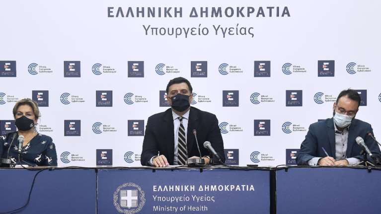 Εστίαση, ψυχαγωγία, γήπεδα, γυμναστήρια μόνο για εμβολιασμένους από 13/9 - Τι ισχύει για τεστ και μάσκες