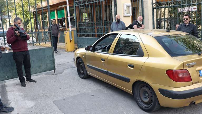 Κολωνός: Στη ΓΑΔΑ προσήλθε αυτοβούλως 45χρονος - Σε κρίσιμη ψυχολογική κατάσταση η 12χρονη πριν τη νέα κατάθεση