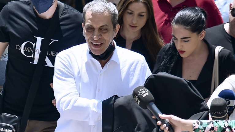 Θέμης Αδαμαντίδης: Με ειρωνείες οδηγήθηκε στον εισαγγελέα - "Το βράδυ μου ήταν καλύτερο από το δικό σας" [Εικόνες - Βίντεο]