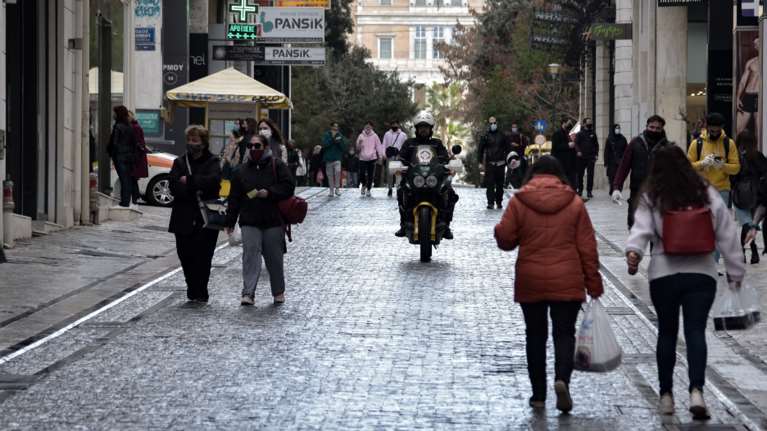 Ανατροπή: Οι λοιμωξιολόγοι λένε όχι στη μετακίνηση από δήμο σε δήμο- Με τον κωδικό 6 και με ΙΧ
