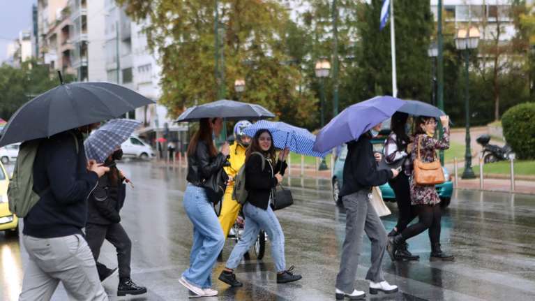 Επιστρέφει από σήμερα η κακοκαιρία: Ποιες περιοχές θα χτυπηθούν από ισχυρές καταιγίδες, τι θα γίνει στην Αττική