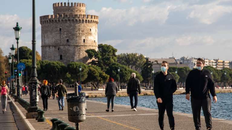 Οι λοιμωξιολόγοι βάζουν &quot;φρένο&quot; στην άρση του lockdown – Πιθανή έξοδος στις 14 Δεκεμβρίου