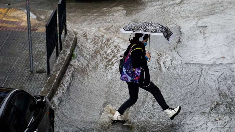 Επιδείνωση του καιρού: Ισχυρές βροχές σε Σποράδες και Εύβοια