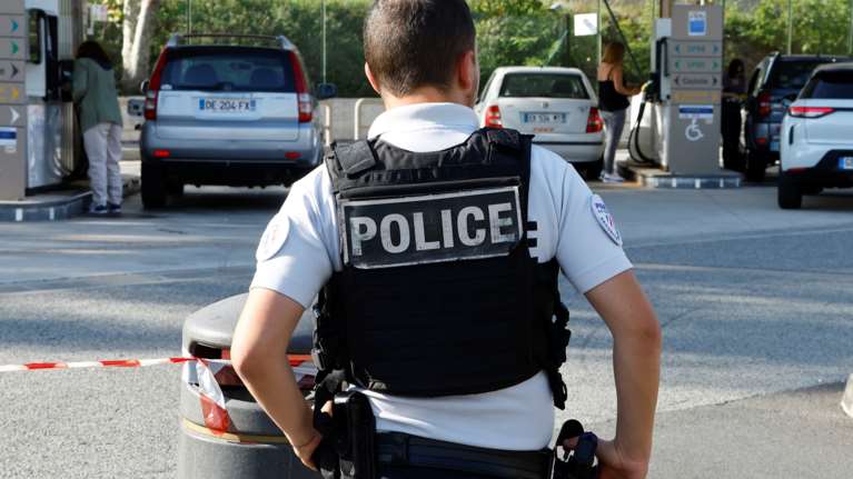 Γαλλία: Άνδρας μαχαίρωσε μια καθηγήτρια και μια μαθήτρια μέσα σε σχολή