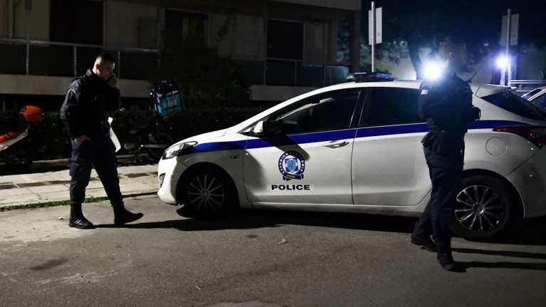 Παλαιό Φάληρο: Νεκρός 60χρονος - Τον πυροβόλησαν στο στήθος έξω από το σπίτι του