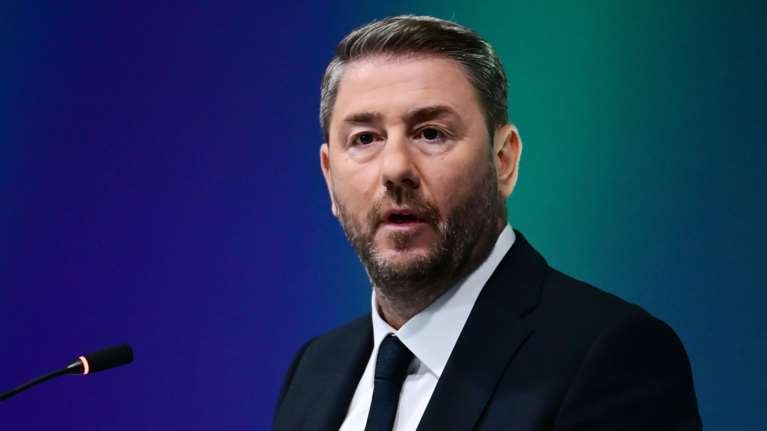 Ξαφνικά &quot;τρικυμία&quot; στο ΠΑΣΟΚ: Τα χαμηλά ποσοστά στις δημοσκοπήσεις ξαναφούντωσαν την γκρίνια για τον Ανδρουλάκη