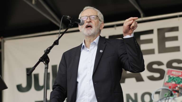 Βρετανία: Το Εργατικό κόμμα πέταξε τον Τζέρεμι Κόρμπιν εκτός ψηφοδελτίων
