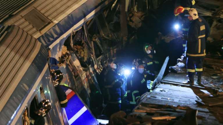 Τέμπη: &quot;Το κυρίαρχο σενάριο είναι για κάποιον υδρογονάνθρακα ταχείας καύσεως&quot;, λέει ο αεροναυπηγός Φ. Καραϊωσηφίδης