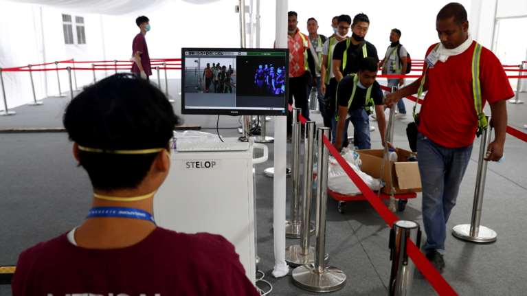 Η περίπτωση της Σιγκαπούρης: Πως νίκησε τον κοροναϊό στην Ασία