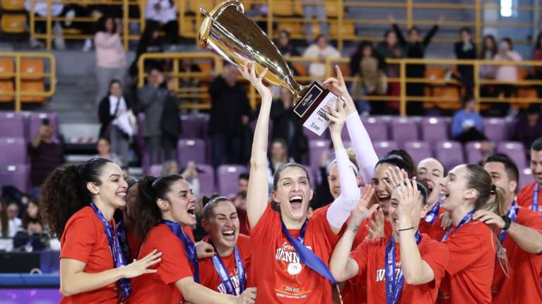 Κύπελλο Γυναικών: Ο Ολυμπιακός κατέκτησε τον 6ο του τίτλο απέναντι στον ΠΑΣ Γιάννινα (51-59) της Σελέν Ερντέμ