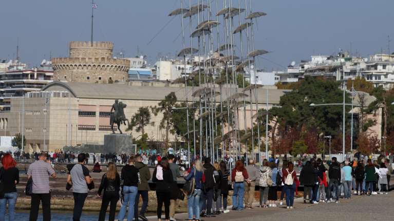 Κορονοϊός: Σχέδιο έκτακτης ανάγκης στη Θεσσαλονίκη - 43 νέες κλίνες ΜΕΘ με απόφαση Κικίλια