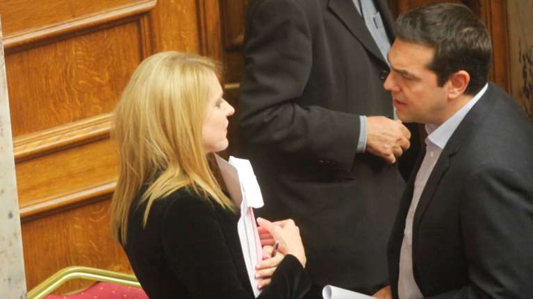 Ψήφος ομογενών: Η νέα γκάφα Τζάκρη που προκάλεσε τρικυμία στον ΣΥΡΙΖΑ και χαμόγελα στην κυβέρνηση