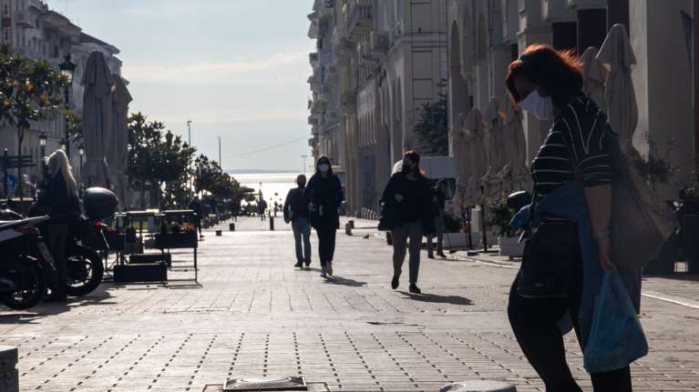 Κορονοϊός: &quot;Φλέγεται&quot; η Θεσσαλονίκη μετά από ένα μήνα lockdown - Στη Βόρεια Ελλάδα τo 60% των νέων κρουσμάτων