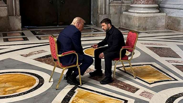 Τετ α τετ Τραμπ - Ζελένσκι πριν την συνάντηση με τους Ευρωπαίους ηγέτες – Ο Μακρόν θέλει σκληρή γραμμή έναντι της Ρωσίας