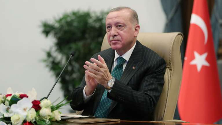 Παρασκήνιο: Γιατί υποχώρησε ο Ερντογάν και δεν θα απελαθούν οι 10 δυτικοί πρέσβεις - Με παραίτηση απείλησε ο Τσαβούσογλου
