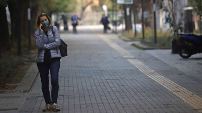 Κορονοϊός: &quot;Βράζει&quot; η Βόρεια Ελλάδα - Γιατί σε ορισμένες πόλεις δεν πέφτουν τα κρούσματα