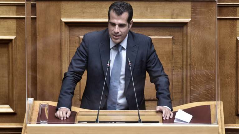 Θάνος Πλεύρης: Σε αναστολή 6.412 υγειονομικοί - Έρχονται κυρώσεις και για τους ανεμβολίαστους ιδιώτες γιατρούς