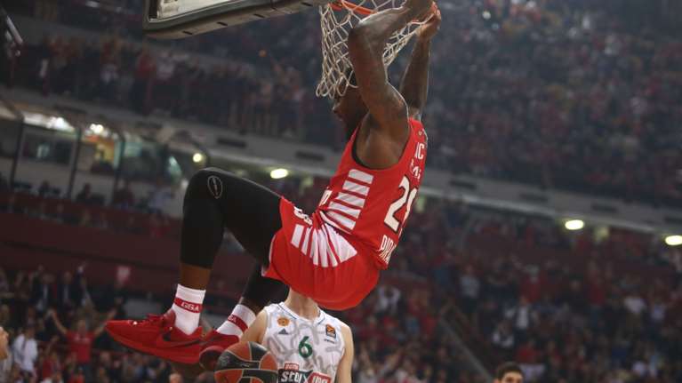 Euroleague: Έπιασε... 13άρι ο Ολυμπιακός - Νίκησε ξανά τον ΠΑΟ και αγκάλιασε την πρωτιά λίγο πριν τα πλέι οφ