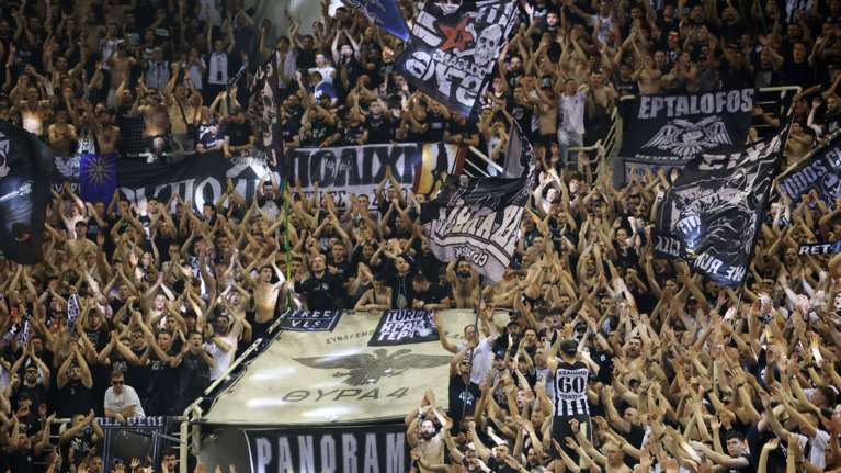 Θεσσαλονίκη: Πληροφορίες για σοβαρό ατύχημα από βεγγαλικό πριν το ΠΑΟΚ-Μπιλμπάο