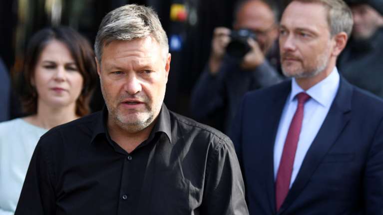 Γερμανία: Πίεση των Φιλελεύθερων στους συντηρητικούς για τη δημιουργία κυβέρνησης &quot;Τζαμάικα&quot;