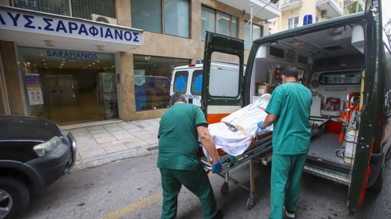 Άρχισε η επίταξη στη Θεσσαλονίκη: Εκκενώνεται η κλινική  &quot;Λυσίμαχος Σαραφιανός&quot; για να δεχτεί τους ασθενείς με κορονοϊό