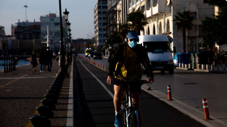 Κορονοϊός: Σαρώνει τη Θεσσαλονίκη με 633 νέα κρούσματα - 383 στην Αττική - Τριψήφιος αριθμός και πάλι στη Λάρισα