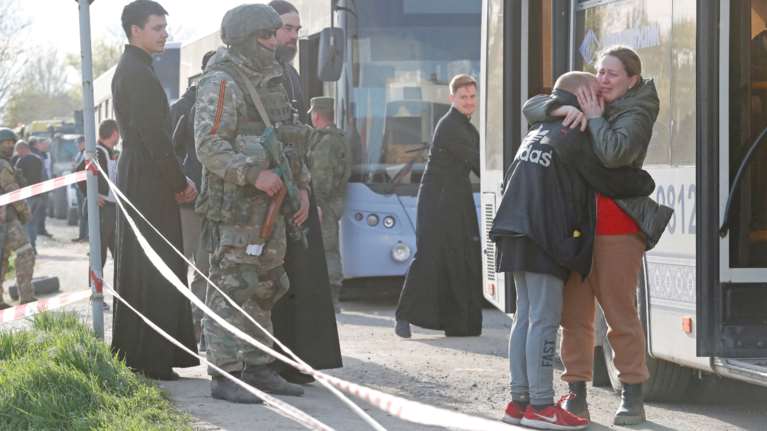 Ουκρανία: Συγκλονίζει μαρτυρία από το Αζοφστάλ - &quot;Είχαμε να δούμε πολύ καιρό τον ήλιο&quot; [Βίντεο]