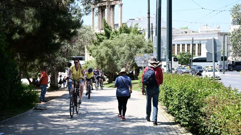 Κορονοϊός: Λίγο πάνω από 2000 τα νέα κρούσματα στην Αττική, 565 στη Θεσσαλονίκη - Ο χάρτης της διασποράς