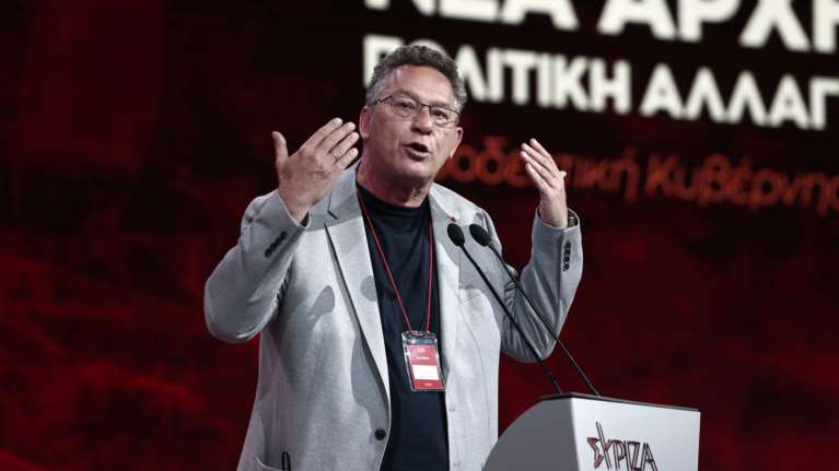 Σάλος με τον Κώστα Αρβανίτη που εξίσωσε την αριστεία με τον φασισμό - Η οργισμένη απάντηση Οικονόμου