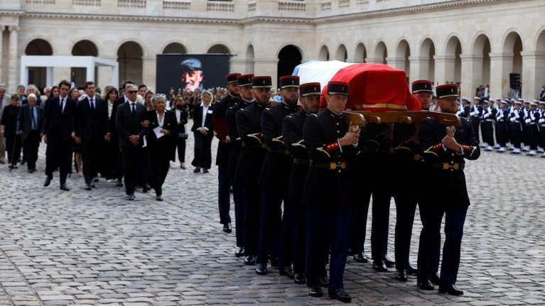 Ζαν Πολ Μπελμοντό: Ο συγκινητικός επικήδειος του Μακρόν - Η Γαλλία τίμησε τον Μπεμπέλ [εικόνες-βίντεο]