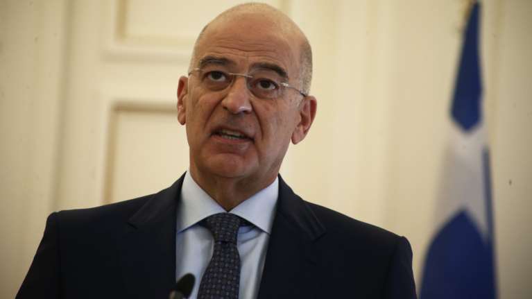 Δένδιας: Να σταματήσουμε την &quot;πανδημία&quot; ψευδών ειδήσεων και θεωριών συνωμοσίας