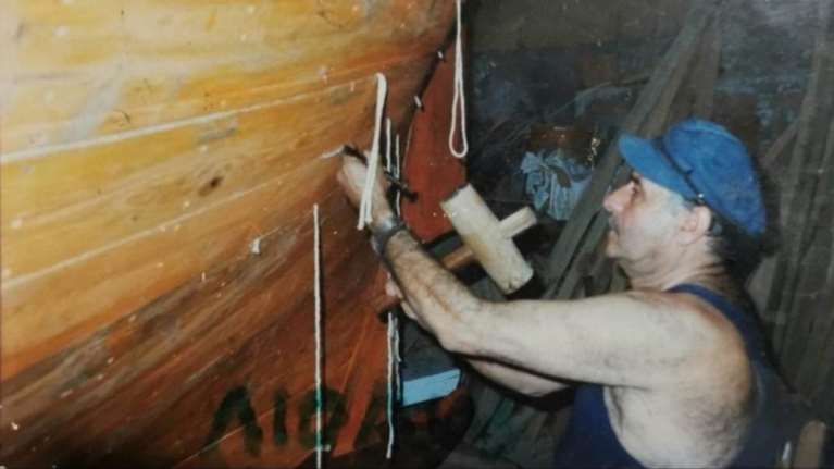 Λέσβος: Πέθανε ο τελευταίος καραβομαραγκός του Πλωμαρίου, Ανδρέας Λιόλιος - Είχε συμμετάσχει στην πρώτη Regatta του Αιγαίου