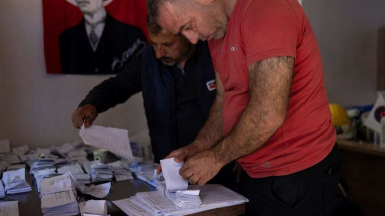 Εκλογές στη Τουρκία: Έως απόψε ψηφίζουν οι κάτοικοι του εξωτερικού - Αυξημένη η συμμετοχή