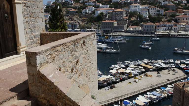 Ελεύθερες οι μετακινήσεις από τις 18 Μαΐου και για Αίγινα, Πόρο, Υδρα, Σπέτσες, Σαλαμίνα και Αγκίστρι