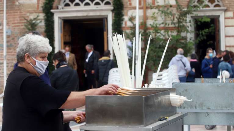 Κορονοϊός: Συναγερμός για δεύτερο κρούσμα νοτιαφρικανικής  μετάλλαξης - Είναι στενή επαφή του ιερέα