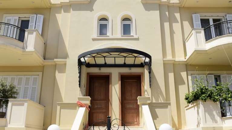 Γλυκά Νερά: Οι αστυνομικοί που μπήκαν πρώτοι στο σπίτι περιγράφουν το σκηνικό - Ο πιλότος με το εσώρουχο, δεμένος με σπάγκο